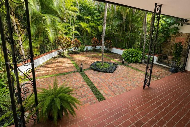 10115 Biscayne Blvd, Miami Shores, FL 33138