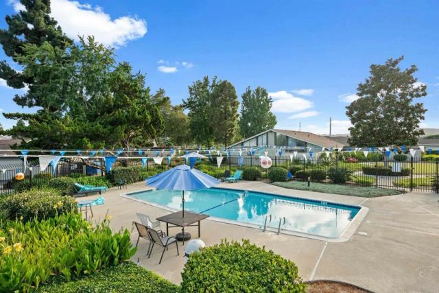 441 Los Arbolitos, Oceanside, CA 92058