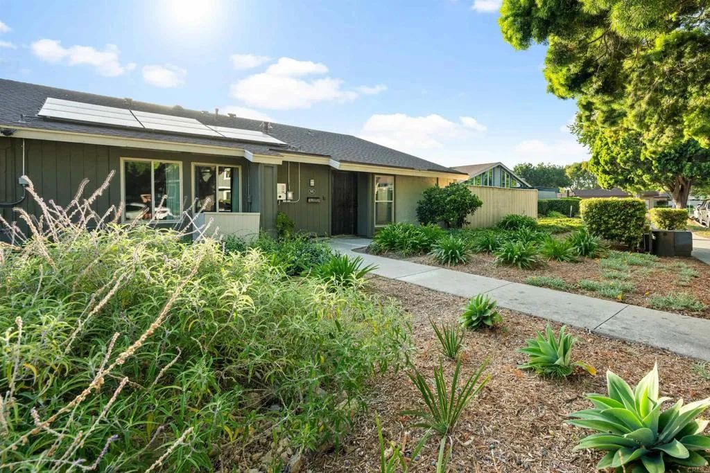 441 Los Arbolitos, Oceanside, CA 92058