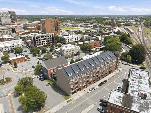 360 Elm Street 304, Greensboro, NC 27401