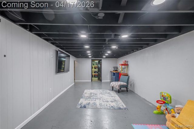 5395 Howe Road, Grand Blanc, MI 48439