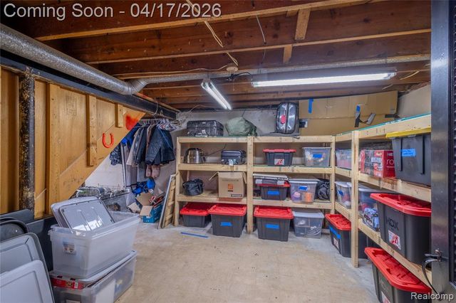 5395 Howe Road, Grand Blanc, MI 48439