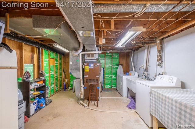 5395 Howe Road, Grand Blanc, MI 48439