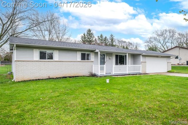 5395 Howe Road, Grand Blanc, MI 48439