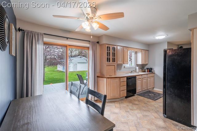 5395 Howe Road, Grand Blanc, MI 48439