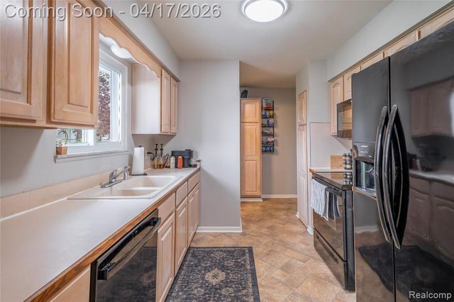 5395 Howe Road, Grand Blanc, MI 48439