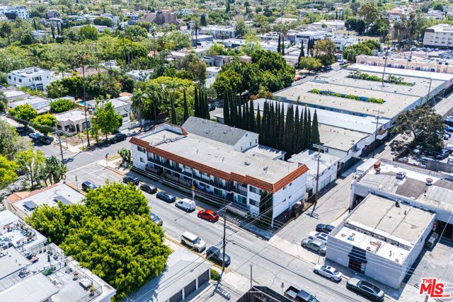 7050 Waring Avenue, Los Angeles, CA 90038