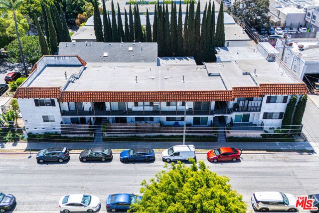 7050 Waring Avenue, Los Angeles, CA 90038