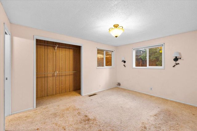 1602 Gayety Lane, Medford, OR 97504