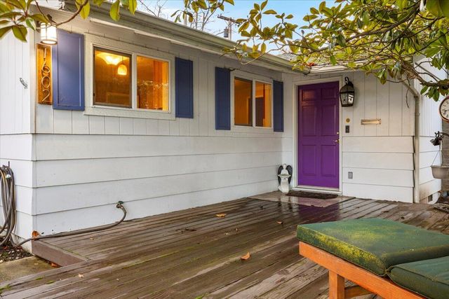 1602 Gayety Lane, Medford, OR 97504