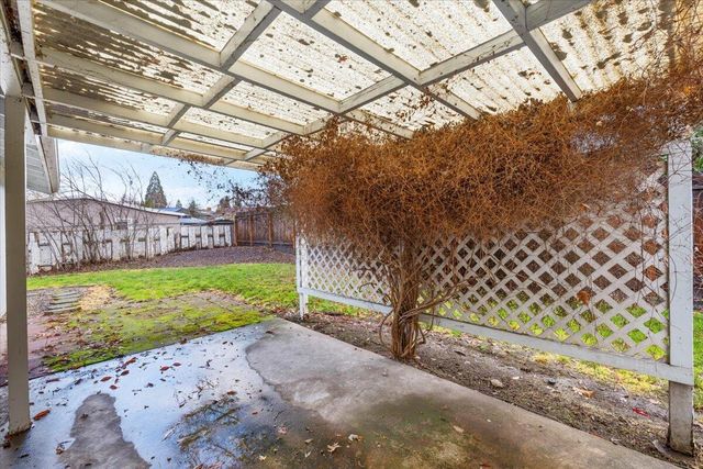 1602 Gayety Lane, Medford, OR 97504