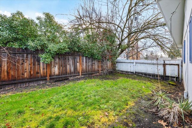 1602 Gayety Lane, Medford, OR 97504