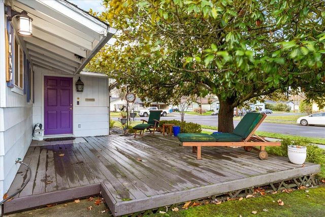 1602 Gayety Lane, Medford, OR 97504