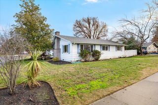 1602 Gayety Lane, Medford, OR 97504