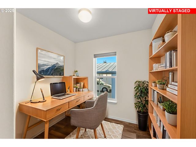 201 Ne Peggy Ave 13, Roseburg, OR 97470