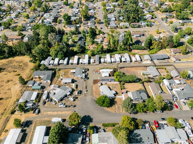 201 Ne Peggy Ave 13, Roseburg, OR 97470