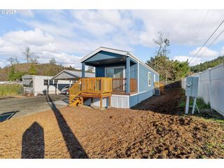 201 Ne Peggy Ave 13, Roseburg, OR 97470