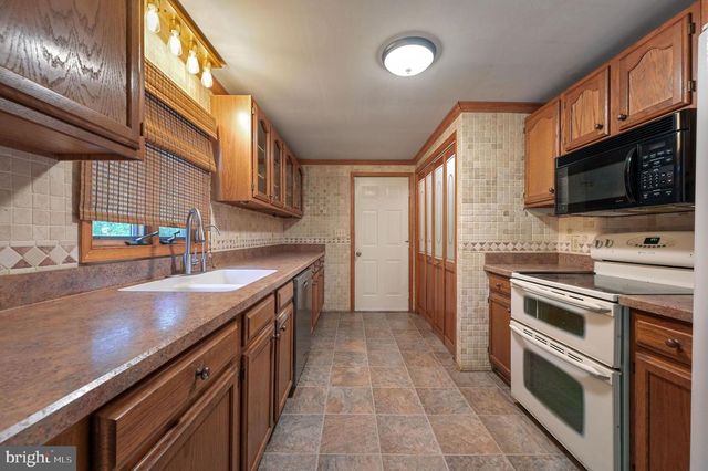 865 BARNEY JENKINS RD, Felton, DE 19943