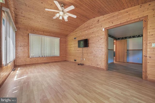 865 BARNEY JENKINS RD, Felton, DE 19943