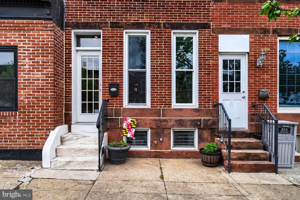 Image 2 of property listing at 802 E FORT AVE, Baltimore, MD 21230
