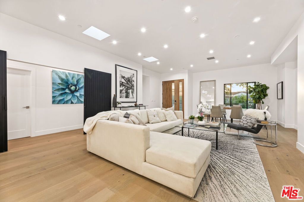 1170 S Lucerne Boulevard, Los Angeles, CA 90019 — photo 4