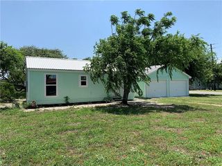 737 Webb St, Corpus Christi, TX 78418