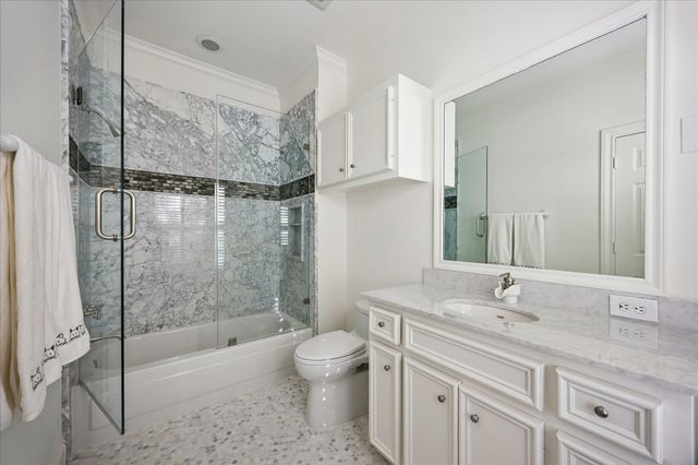 6625 Westchester Avenue, West University Place, TX 77005