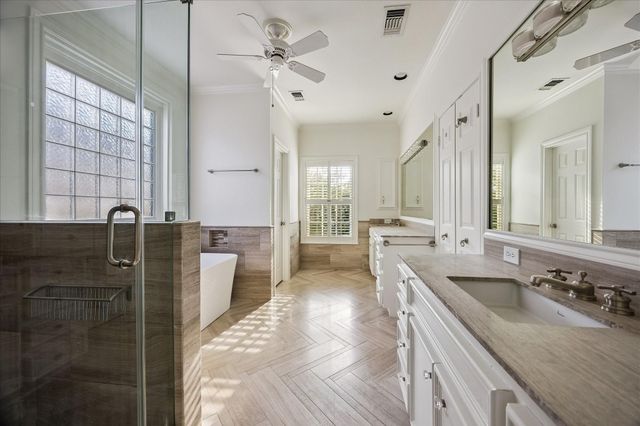 6625 Westchester Avenue, West University Place, TX 77005