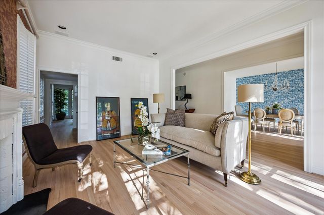 6625 Westchester Avenue, West University Place, TX 77005