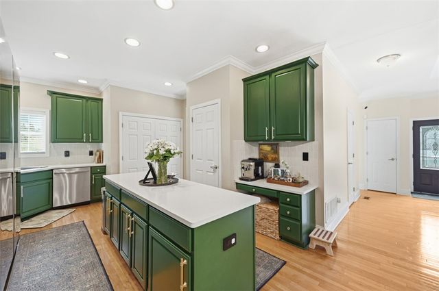 1800 McMillan Rd, Upper St Clair, PA 15241