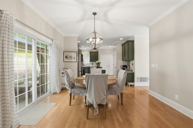 1800 McMillan Rd, Upper St Clair, PA 15241