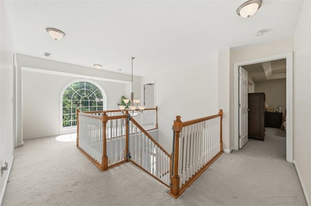 1800 McMillan Rd, Upper St Clair, PA 15241