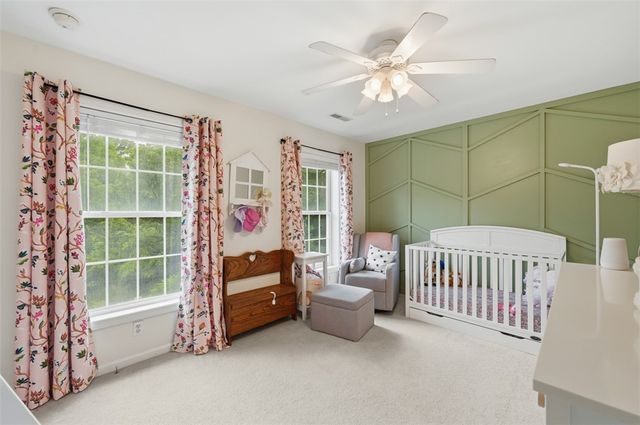 1800 McMillan Rd, Upper St Clair, PA 15241