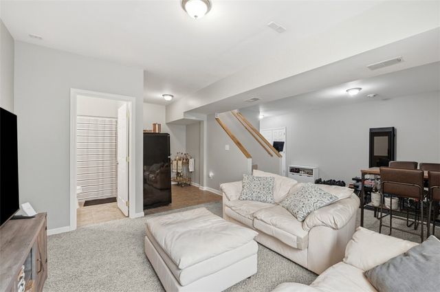 1800 McMillan Rd, Upper St Clair, PA 15241