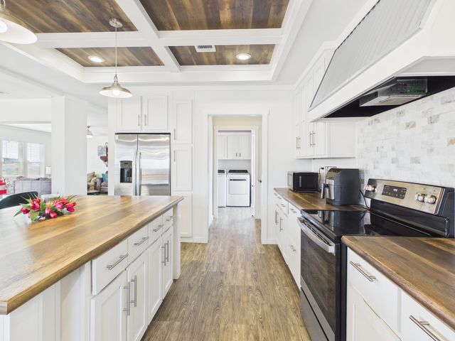 1388 Mallard Road Road, Wilson, TX 79381