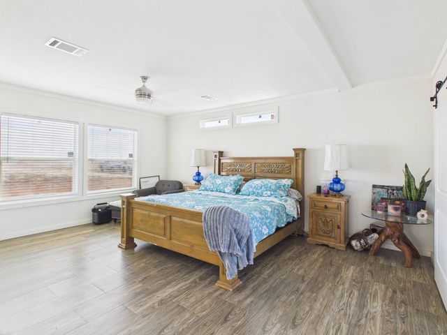 1388 Mallard Road Road, Wilson, TX 79381