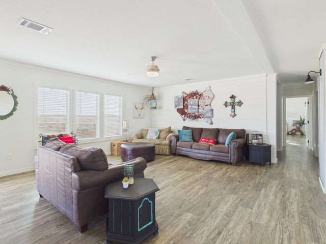 1388 Mallard Road Road, Wilson, TX 79381