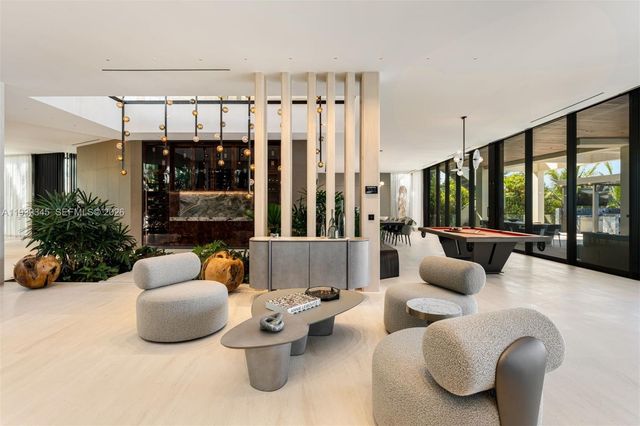 1413 N Venetian Way, Miami, FL 33139