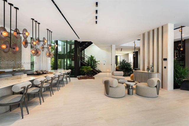 1413 N Venetian Way, Miami, FL 33139