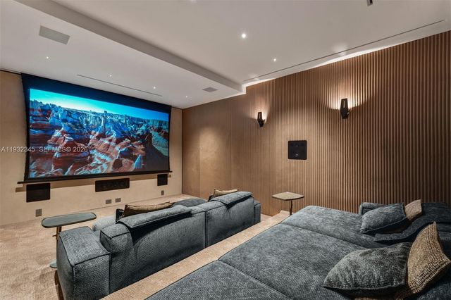 1413 N Venetian Way, Miami, FL 33139