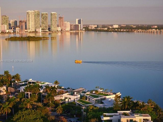 1413 N Venetian Way, Miami, FL 33139