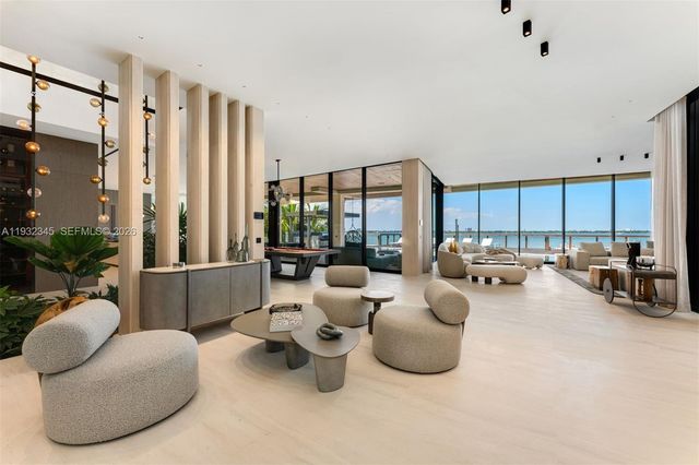 1413 N Venetian Way, Miami, FL 33139