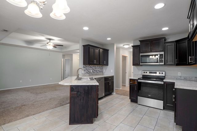 485 W Melody Lane, Republic, MO 65738