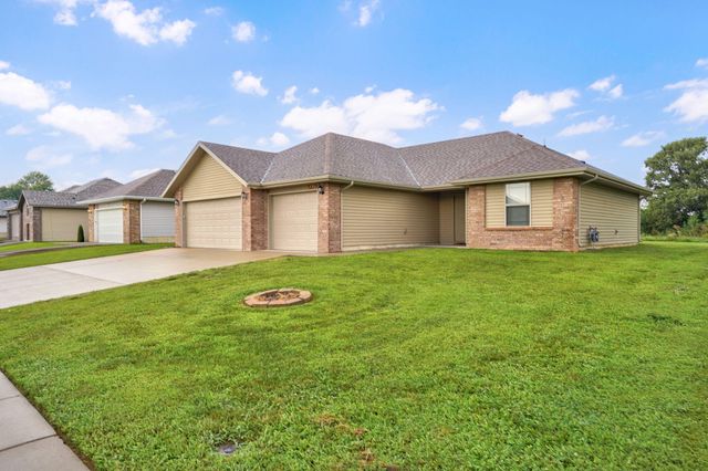 485 W Melody Lane, Republic, MO 65738