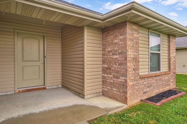 485 W Melody Lane, Republic, MO 65738