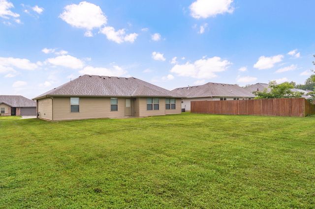 485 W Melody Lane, Republic, MO 65738
