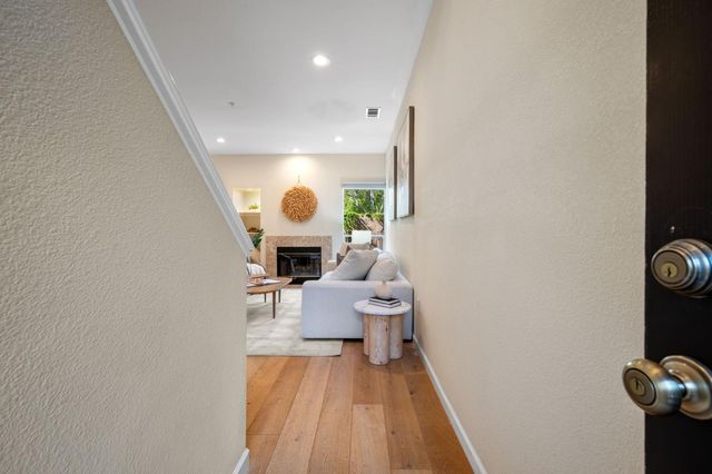 703 Star Jasmine Court, San Jose, CA 95131