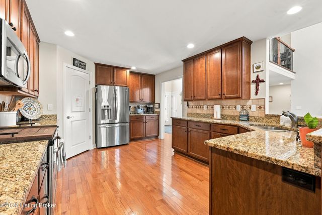 11003 Kaufman Farm Dr, Louisville, KY 40291