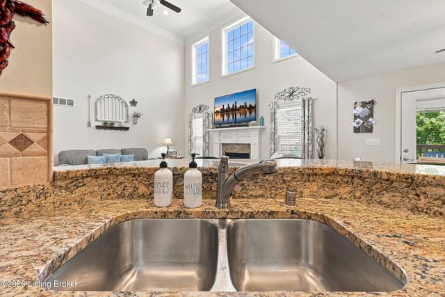 11003 Kaufman Farm Dr, Louisville, KY 40291
