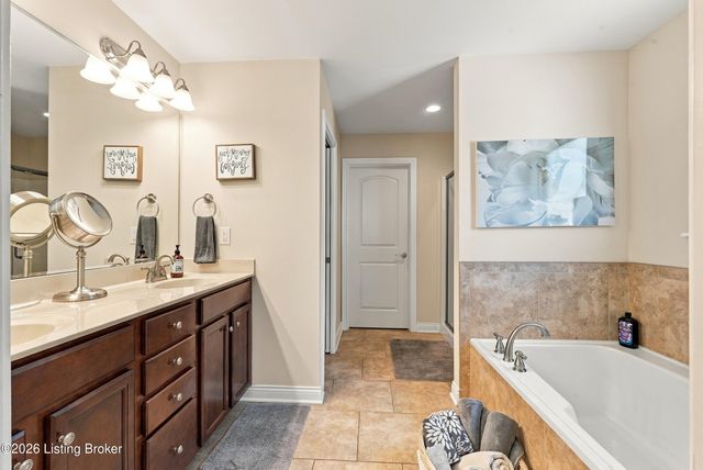 11003 Kaufman Farm Dr, Louisville, KY 40291